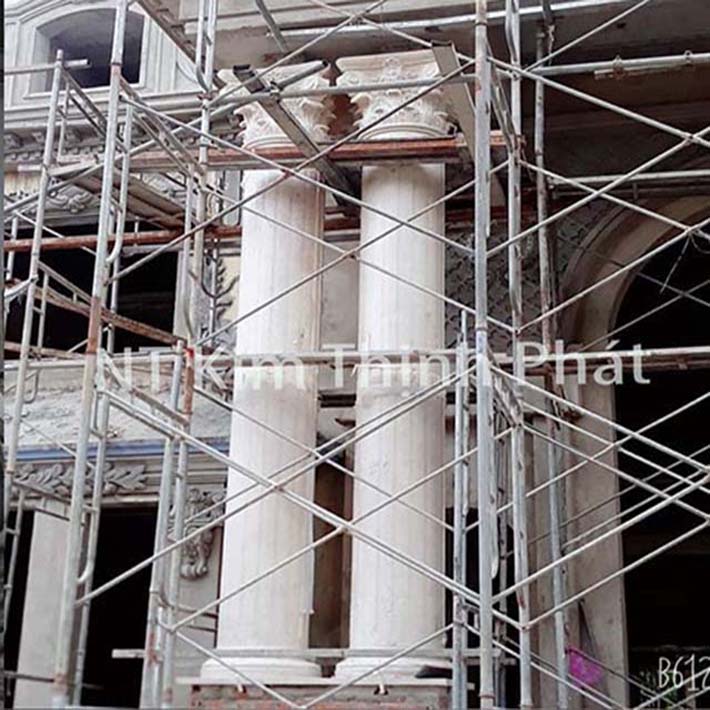 Cột đá hoa cương thiên nhiên